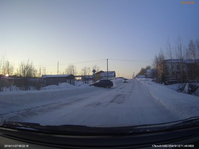 &quot;четырка&quot; в сугробе, не удивлюсь если водитель нетрезв (местные смотрю любят &quot;принять на грудь&quot;)