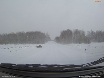 автодорога Тобольск-Байгара-Курья  примерно 69й км:  брошенный автомобиль (видимо сломался)