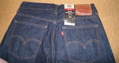 Levi's 537 Boot Cut Slim размеры W-32 L-30 и W-30 L-32. Производство Мексика.